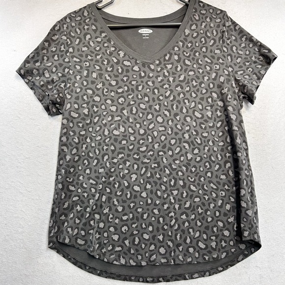Old Navy Tops - Old Navy Everywear Gray Black Leopard Print Casual Soft Tee Women's L